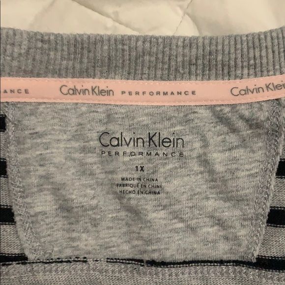 Calvin Klein sweatshirt brand new - Picture 4 of 4